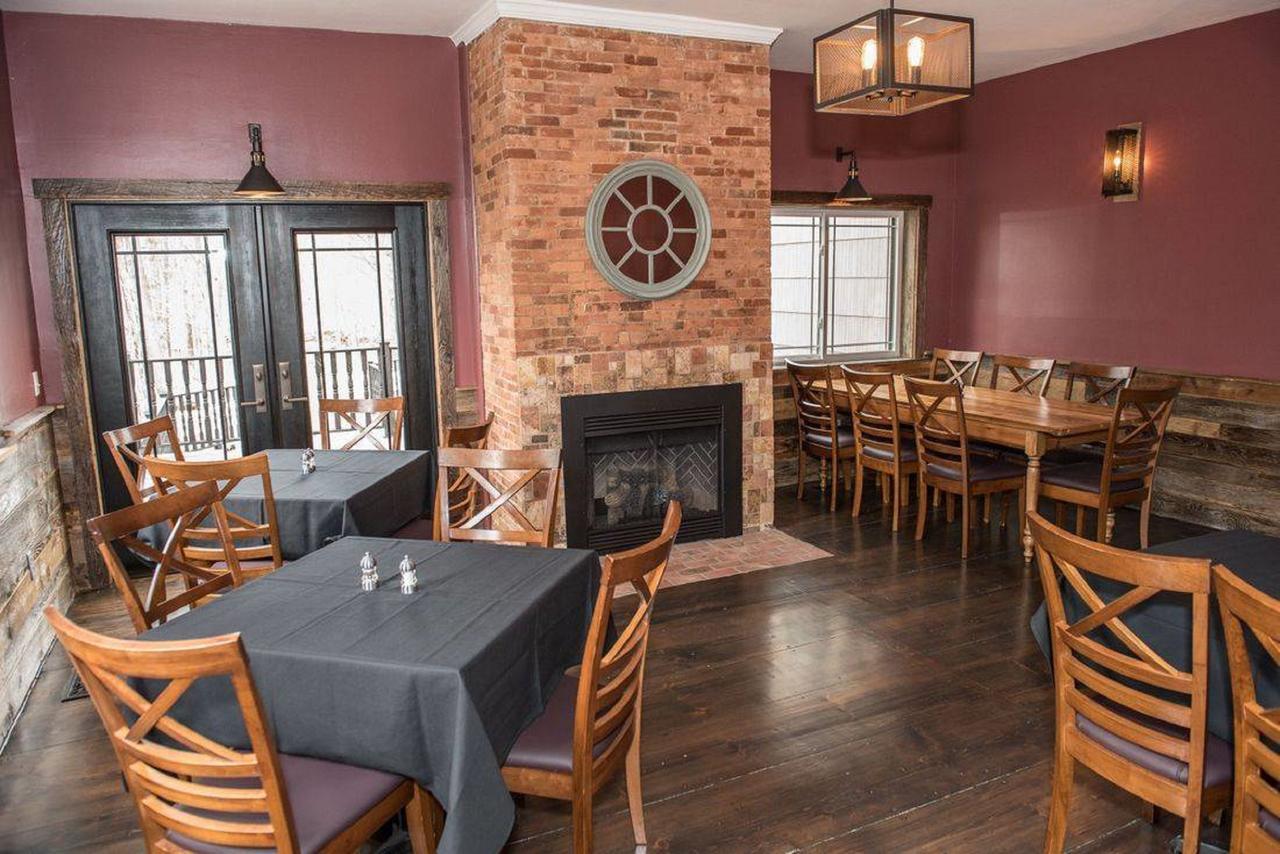 Creekside Inn Oneida Экстерьер фото